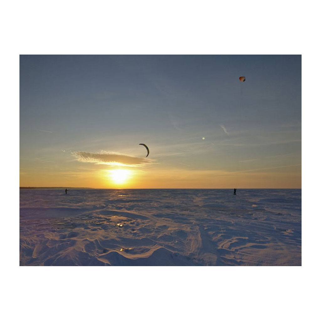 Snowkiting-Lake-Erie-doug-sam-edek